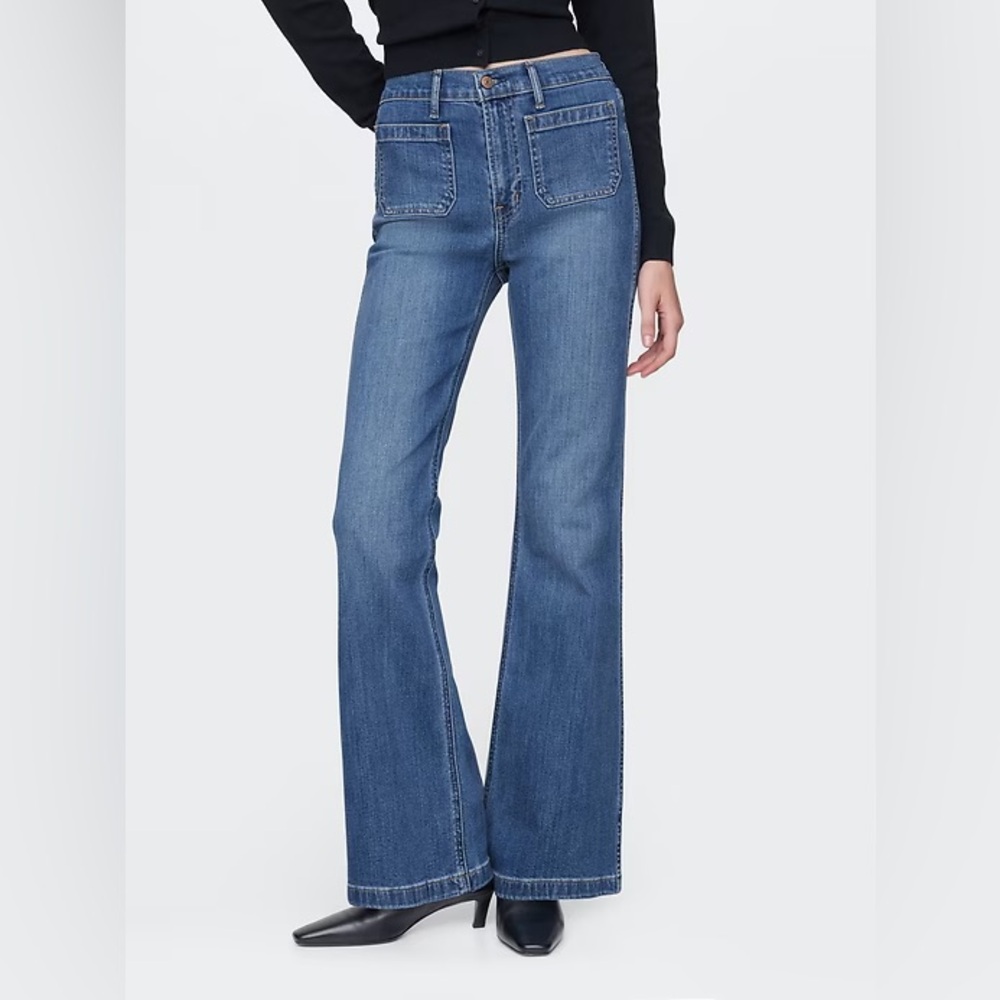 GAP Women's size 26 Curvy High Rise 70s Flare Jeans medium indigo